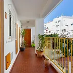 Typical T2 In Albufeira W/ Balcony By Lovelystay